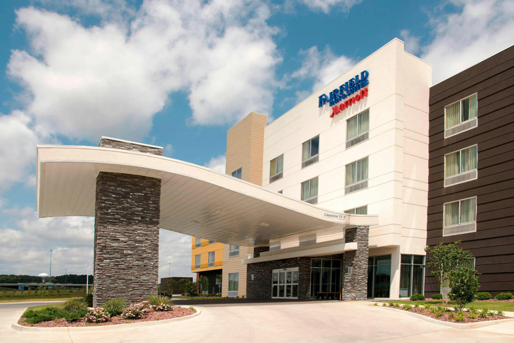Fairfield Inn & Suites