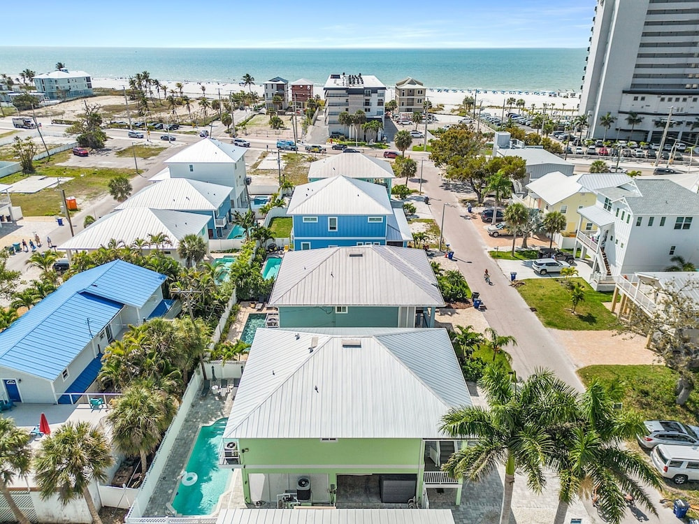 140 Pearl Paradise 3br/2ba W/ Pool! 3 Bedroom Home