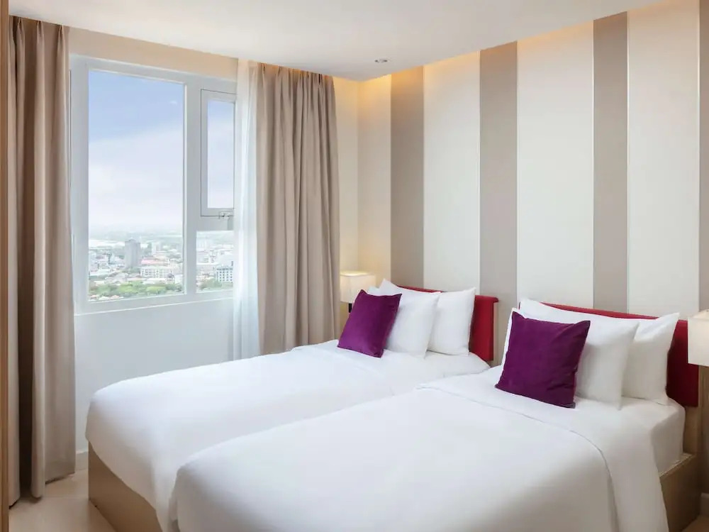 Апартаменты Deluxe с 3 комнатами в Mercure Hai Phong