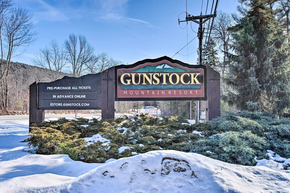 Pet-friendly Gilford Home by Gunstock Ski Mountain