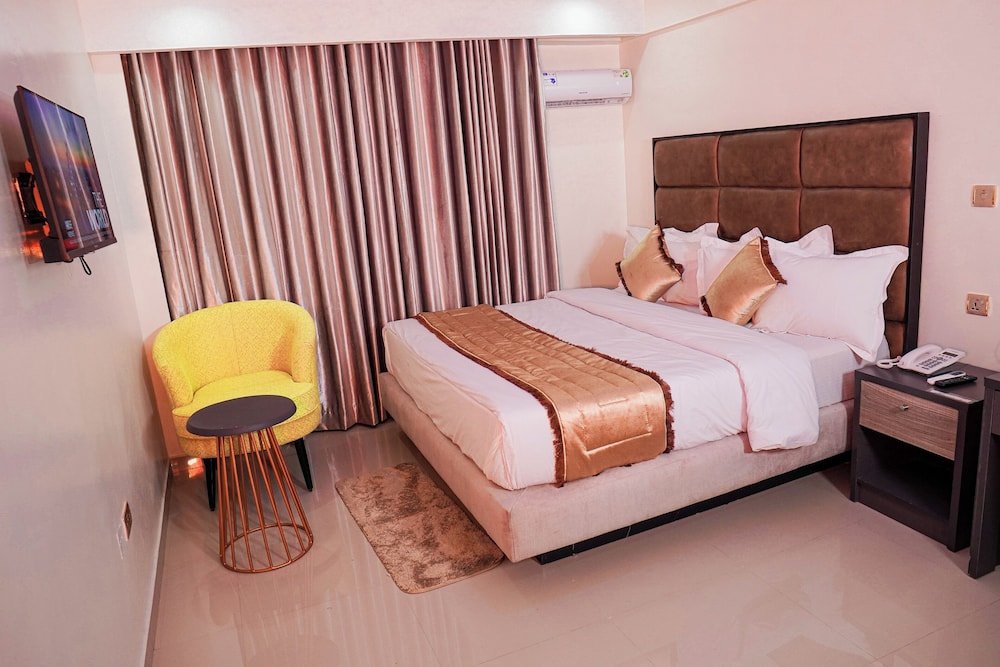 Hotel photo 12