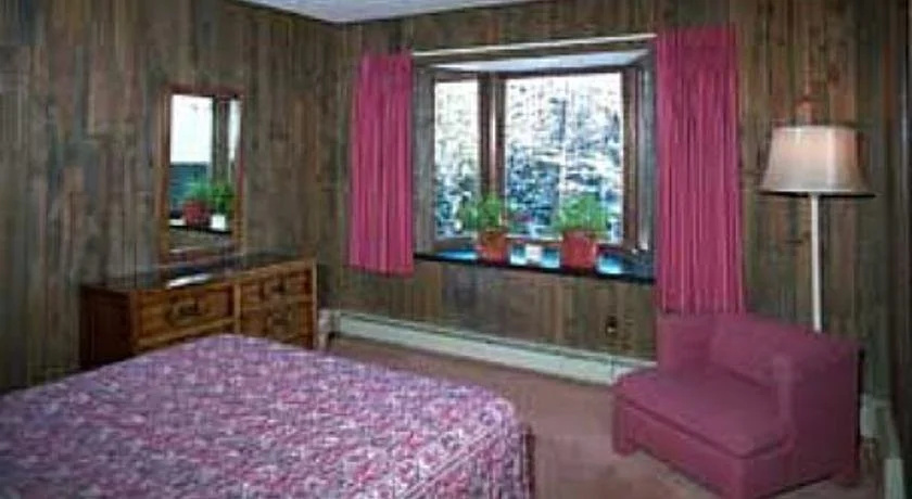 TimberHouse Ski Lodge