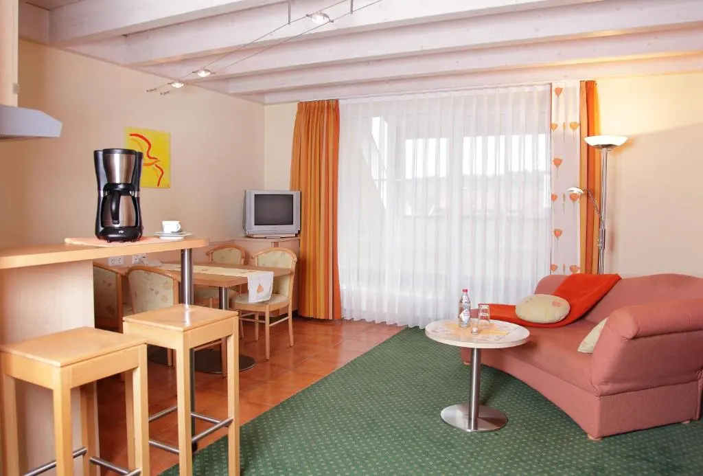 2 Bedrooms Apartment