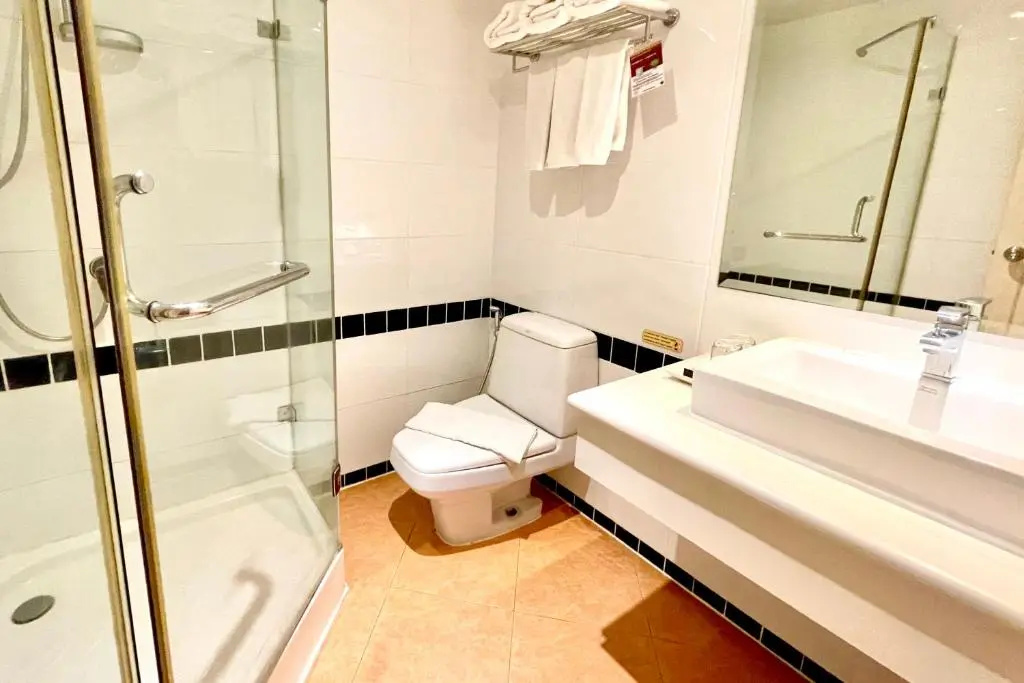 Rayaburi Hotel Patong - Chambres