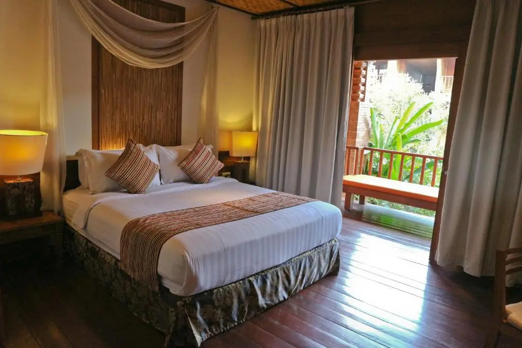 Deluxe Double room (full double bed)