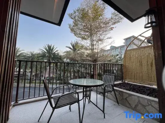 Villa with garden view