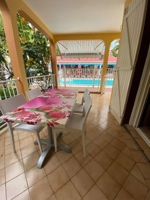 1 Bedroom Family Suite with pool view