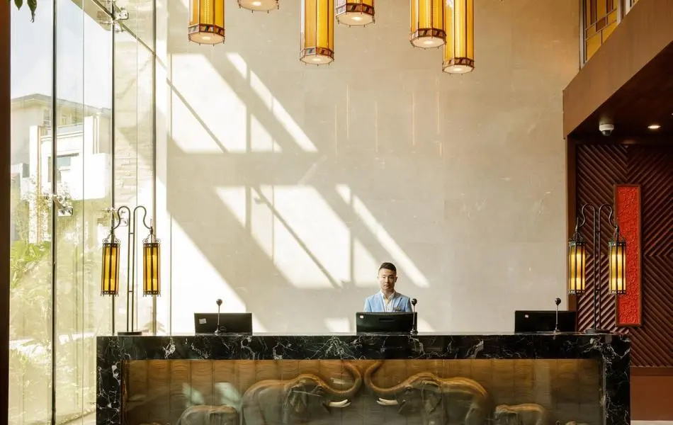 Lobby & Reception