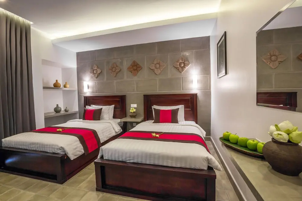 Deluxe Double room (full double bed)