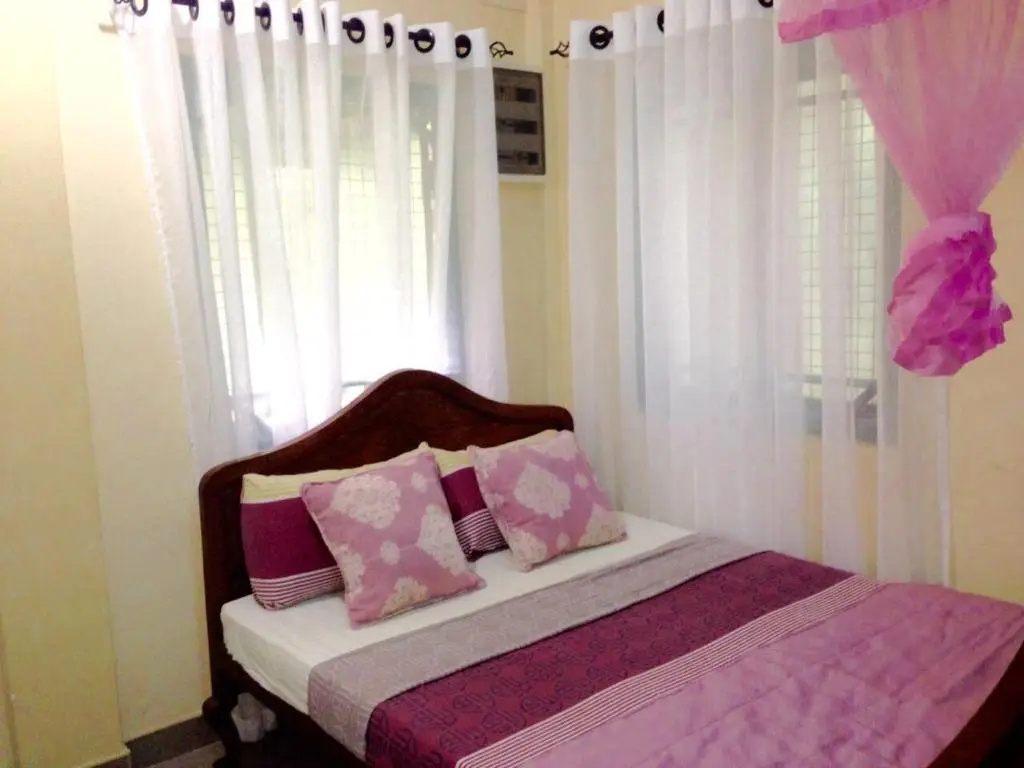 Standard Double room with garden view (full double bed)