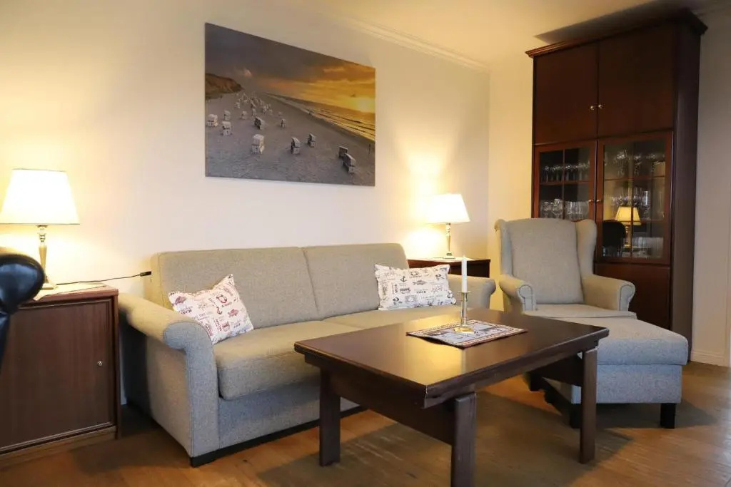 2-Zimmer-Appartement in der 2. Etage des Hauses.