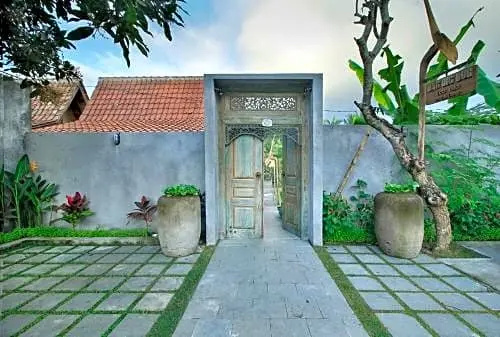 Dag Dig Dug Eco Villa