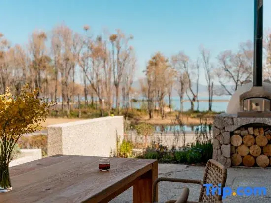 Dali River Waterway Family and Children's Homestay (Erhai S Bay Ecological Corridor Store)