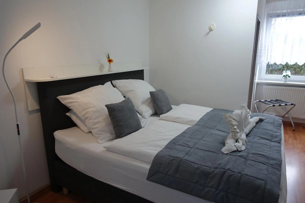 Stern Hotel — 3