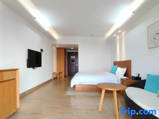 Standard Double room with balcony and with lake view (full double bed)