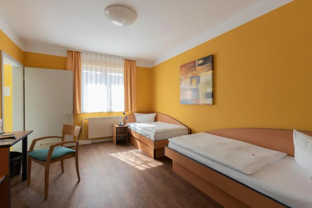 Standard Double room (twin beds)