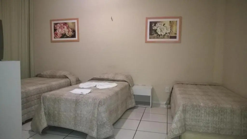 Standard Triple room