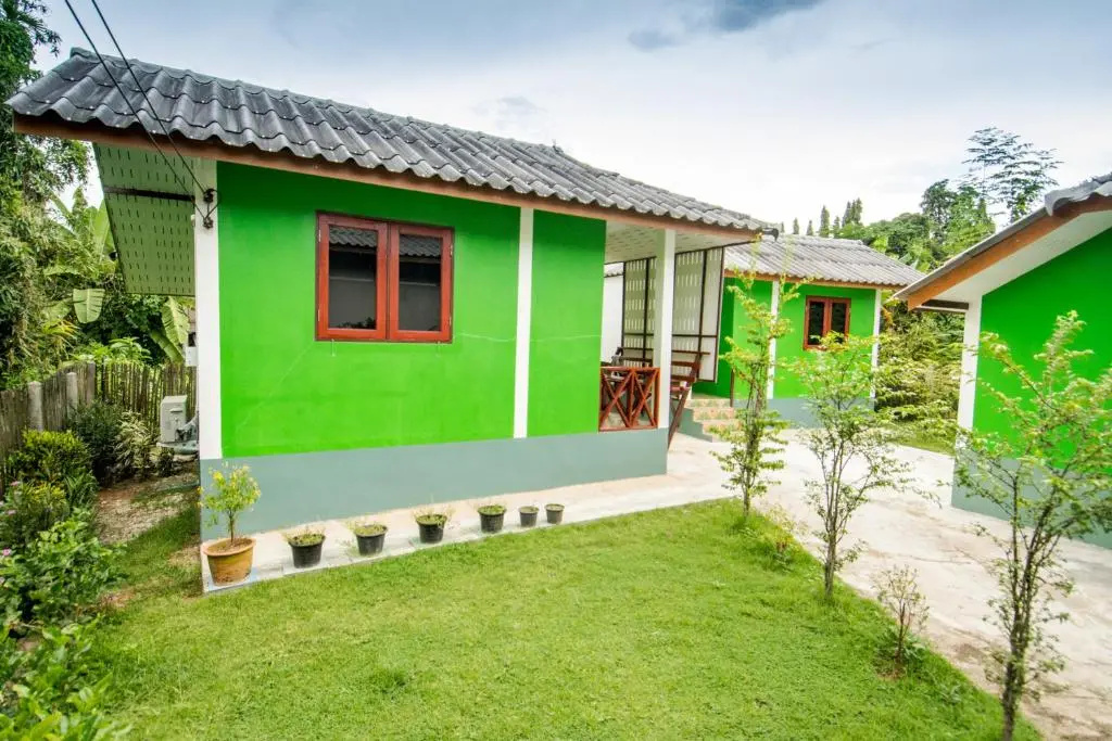 Sarm Mork Guesthouse - Chambres