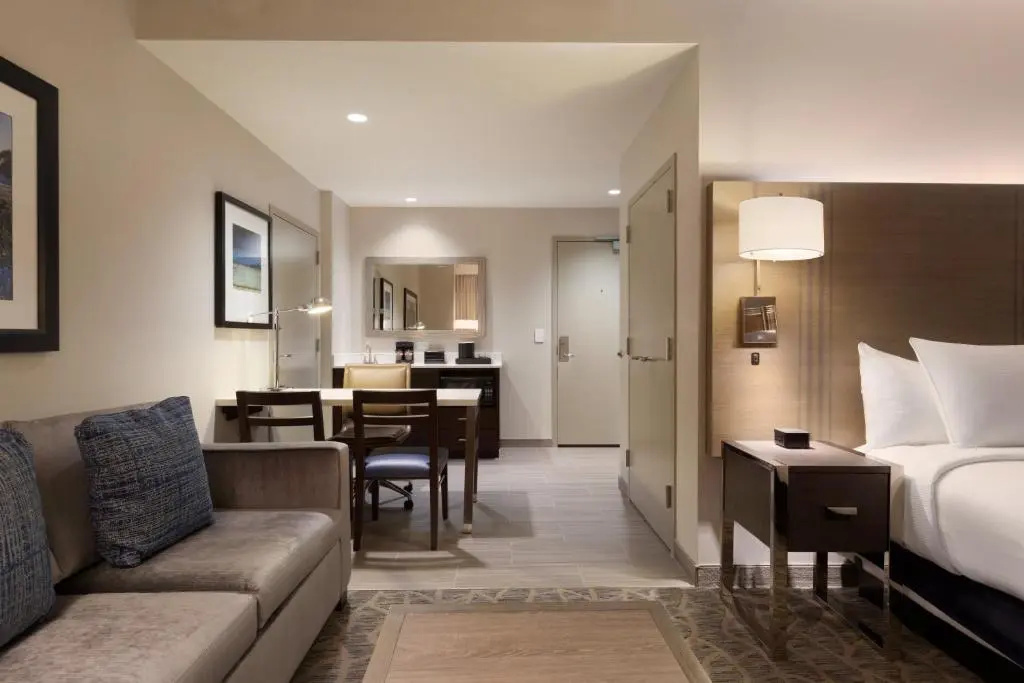 Embassy Suites by Hilton The Woodlands at Hughes Landing - Chambres