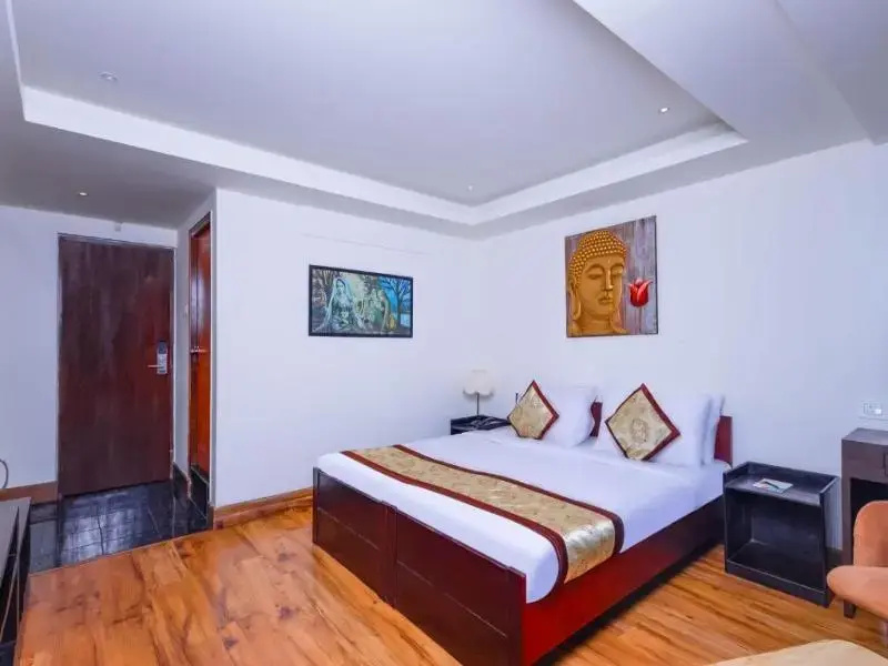 Premium Double room with view (full double bed)