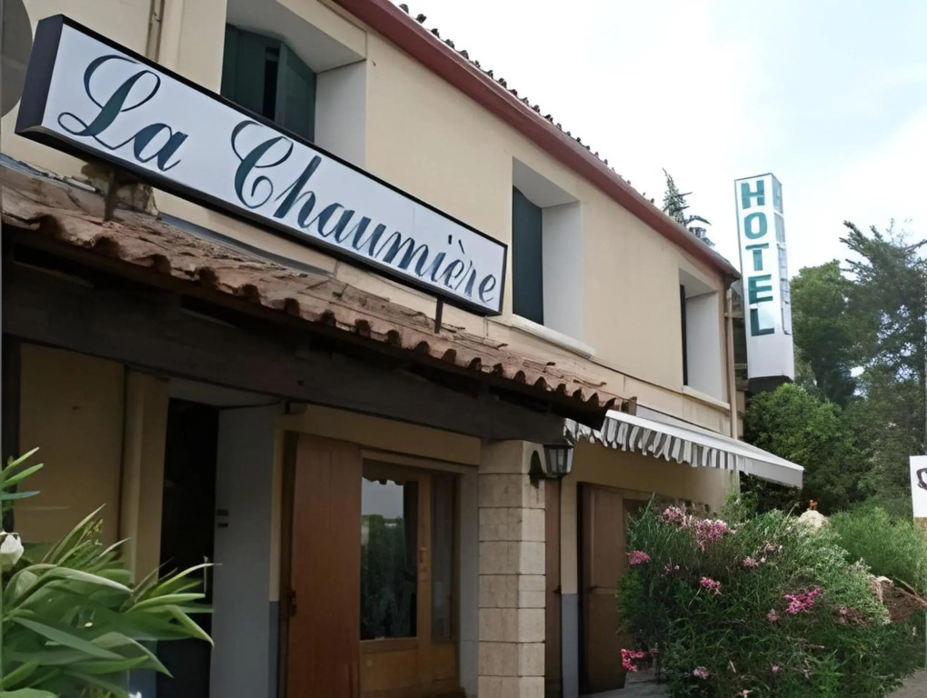 La Chaumiere Hotel