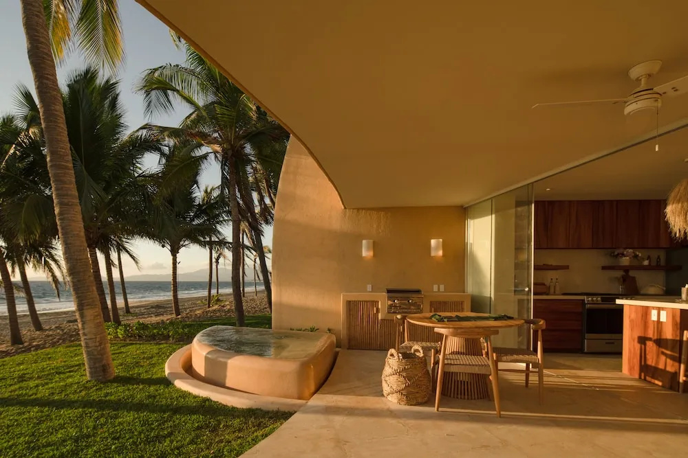 Mar de Coco Beach Front Villas