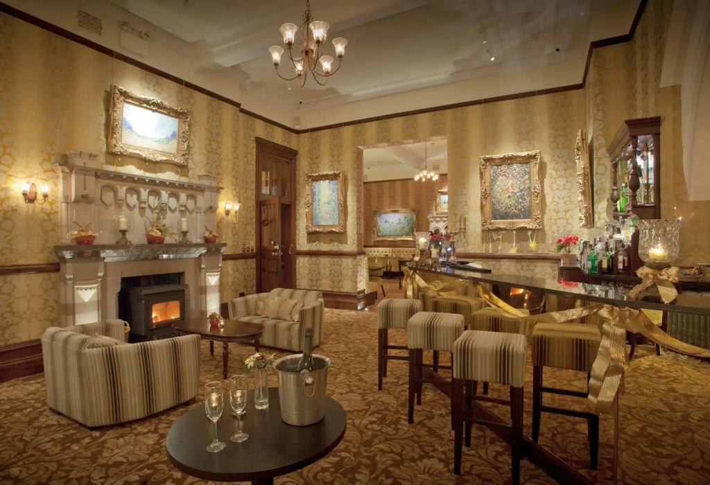 Camelot Castle Hotel - Général