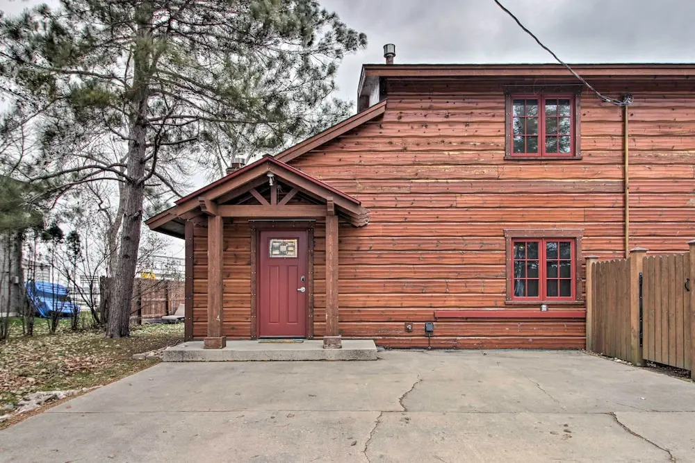 Breezy Point Escape w/ Views, Dock & Fire Pit! — фото