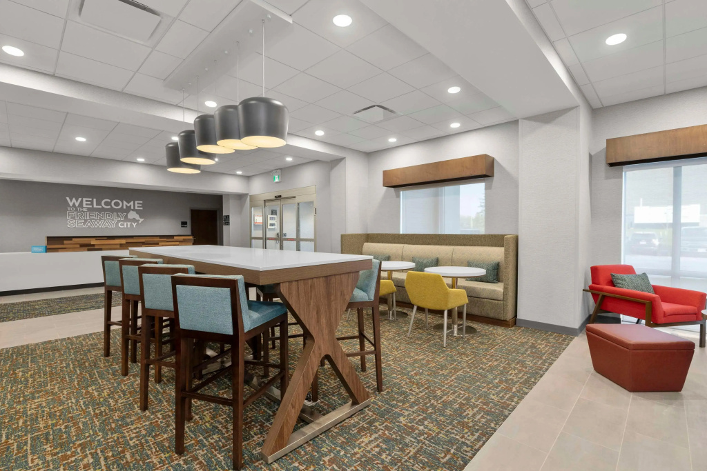 Hampton Inn By Hilton Cornwall - фото 22