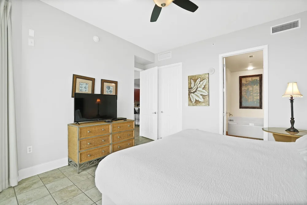 Aqua Beach Resort by Panhandle Getaways - Chambres