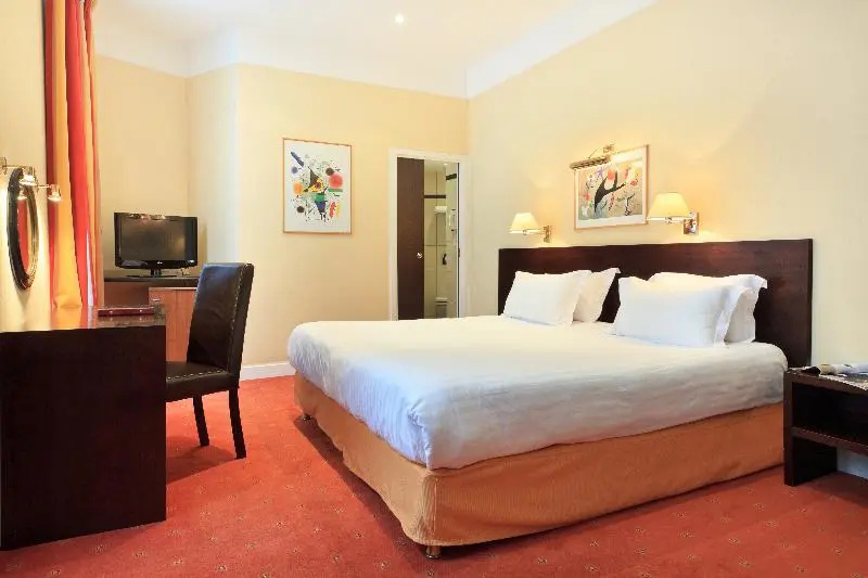 Standard Double room (full double bed)