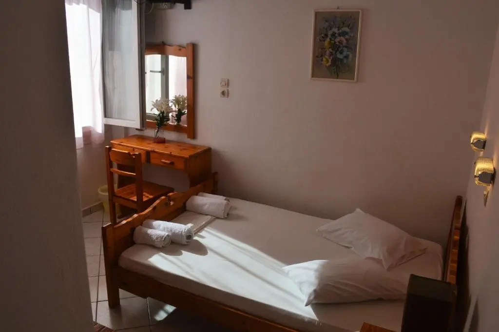 Economy room