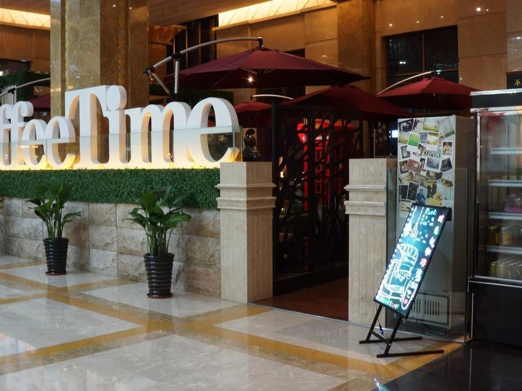 Lobby & Reception