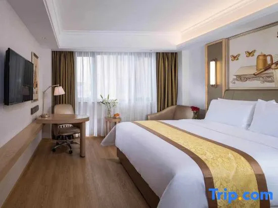 Deluxe Double Family room (full double bed)