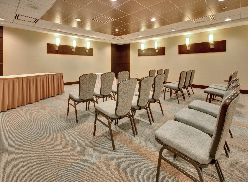 Crowne Plaza Lombard Downers Grove by IHG - Général