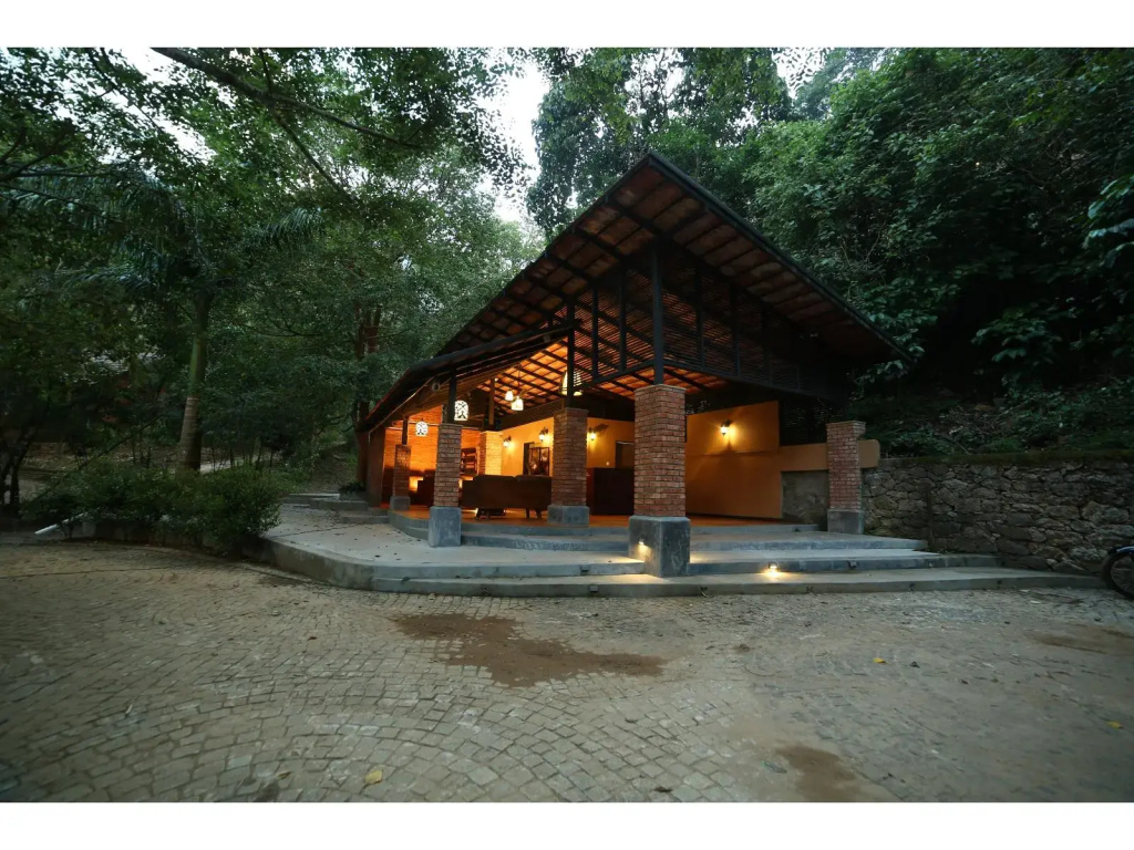 Silent Creek Resort - Général