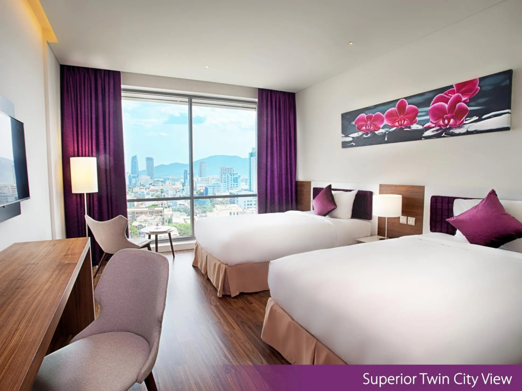 Deluxe Double room with city view (twin beds)
