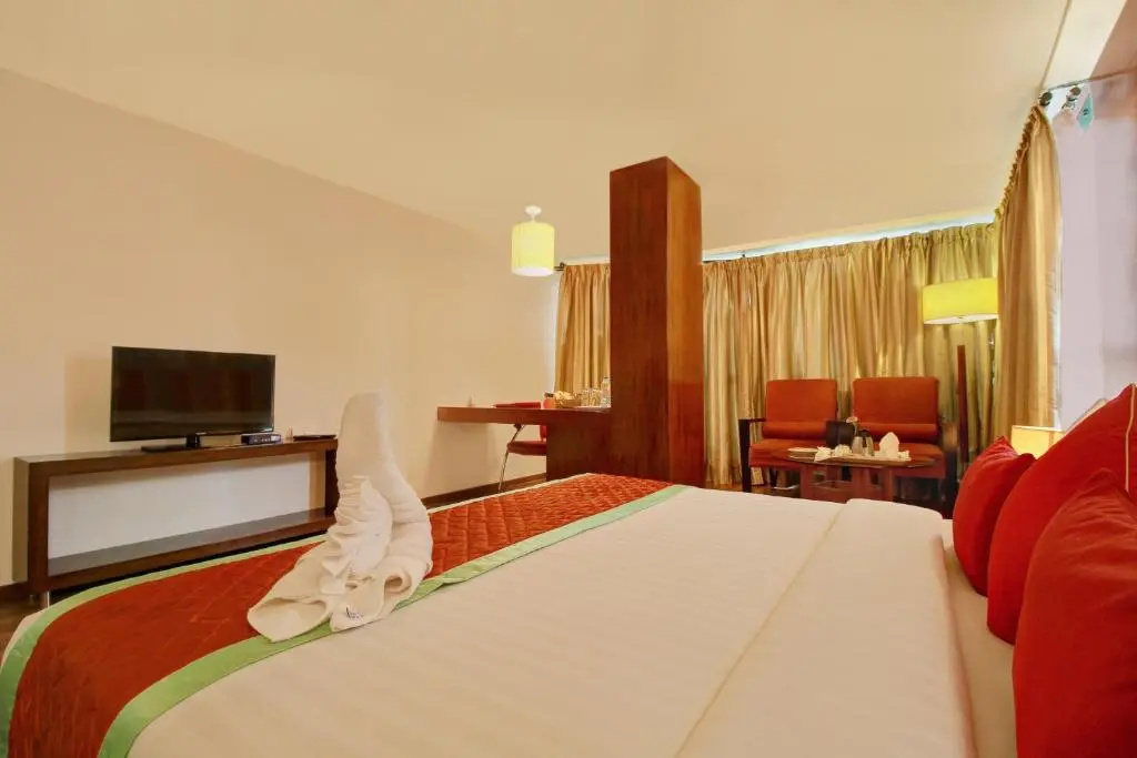Monarch Luxur - Chambres