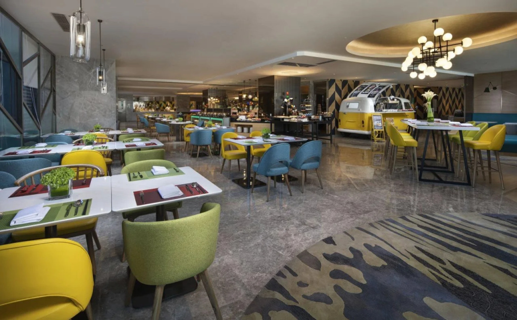 Food & Beverage