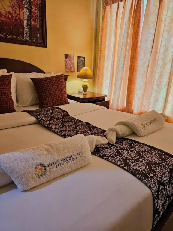 Standard Double room with pool view (full double bed)