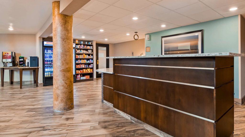 Lobby & Reception