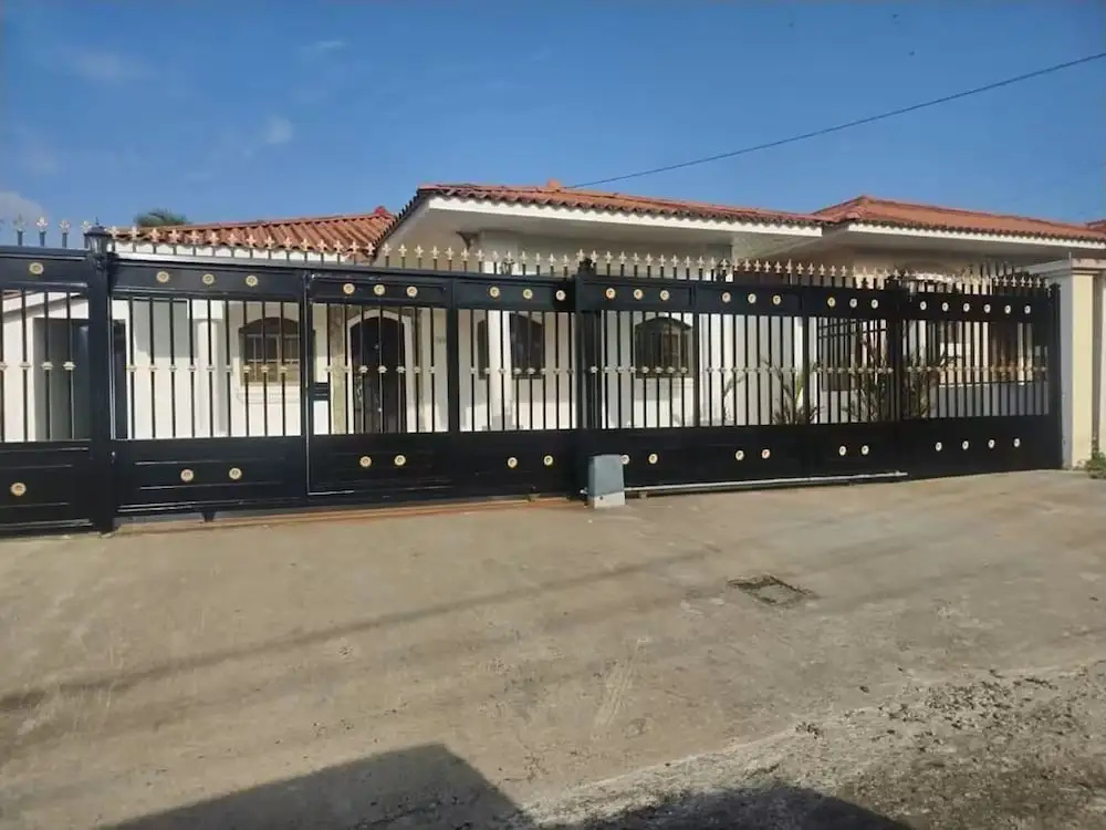 Chitre Villa by Otium