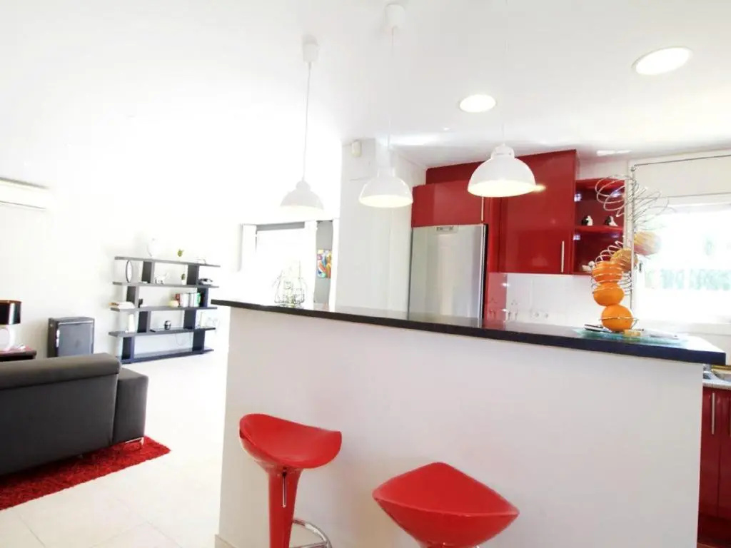 3 bedrooms villa with private pool and enclosed garden at Empuriabrava