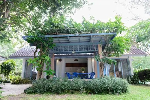 Baan Kratom Tong by the sea
