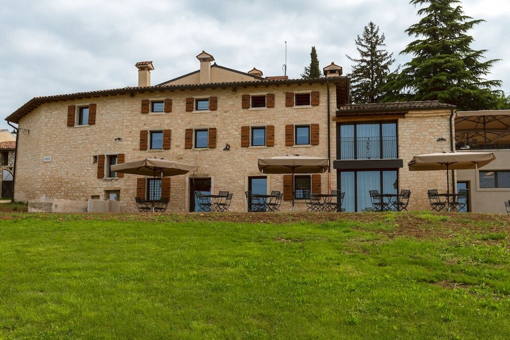 Ca' del Moro Wine Retreat by null