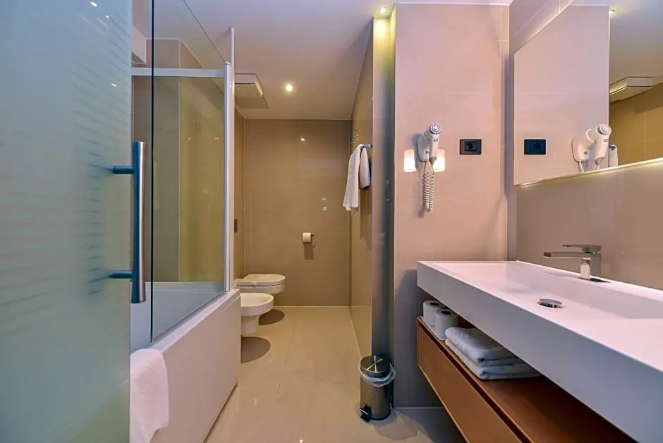 Standard room with park view