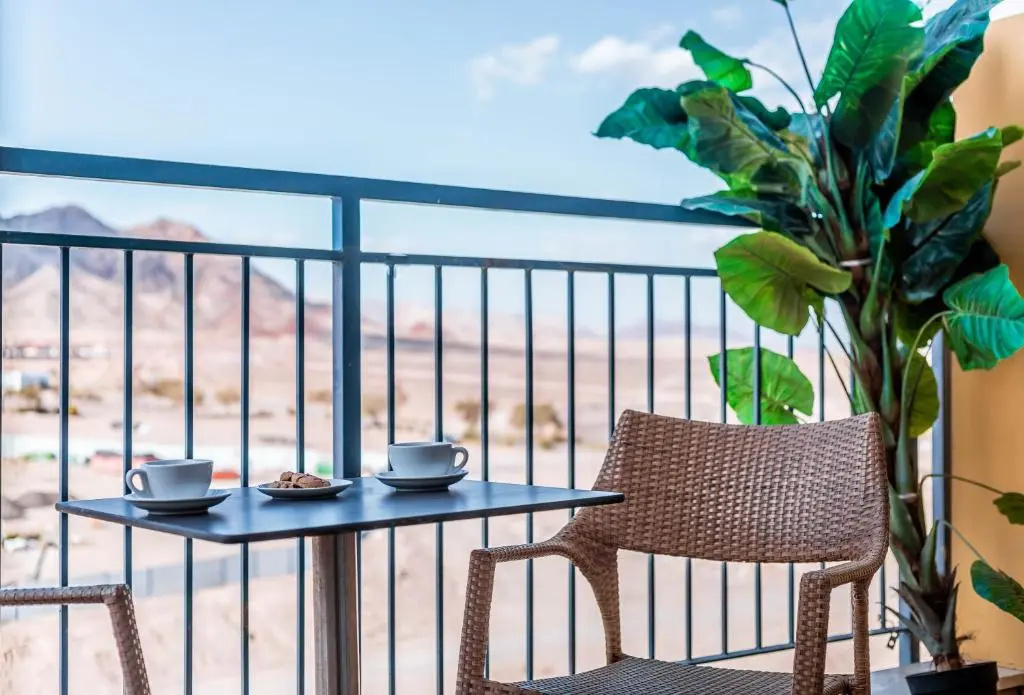 Studio with balcony and with partial sea view