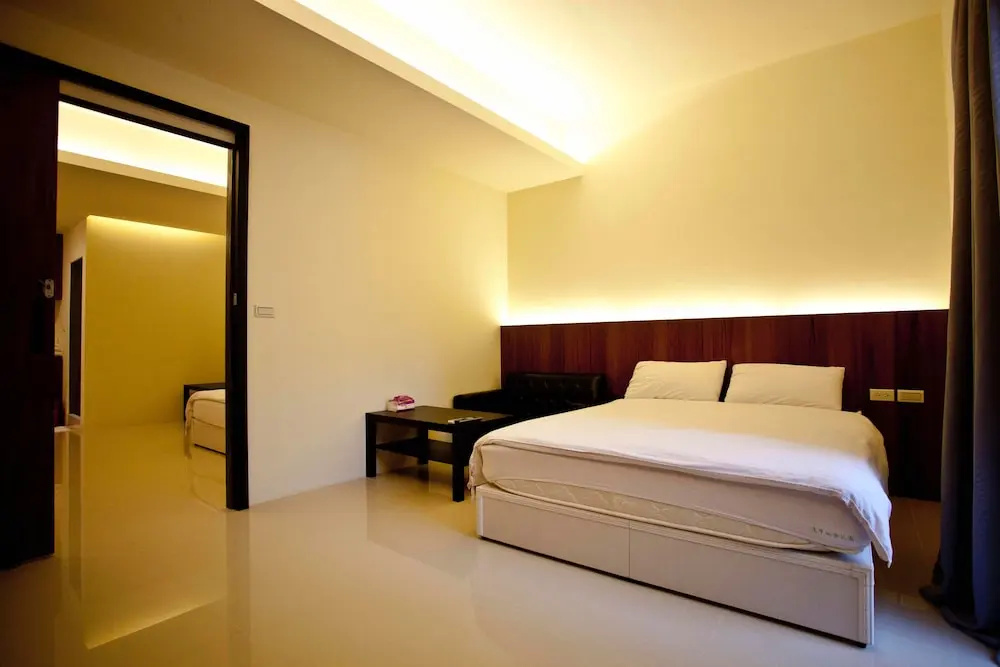 Paris Apartment II