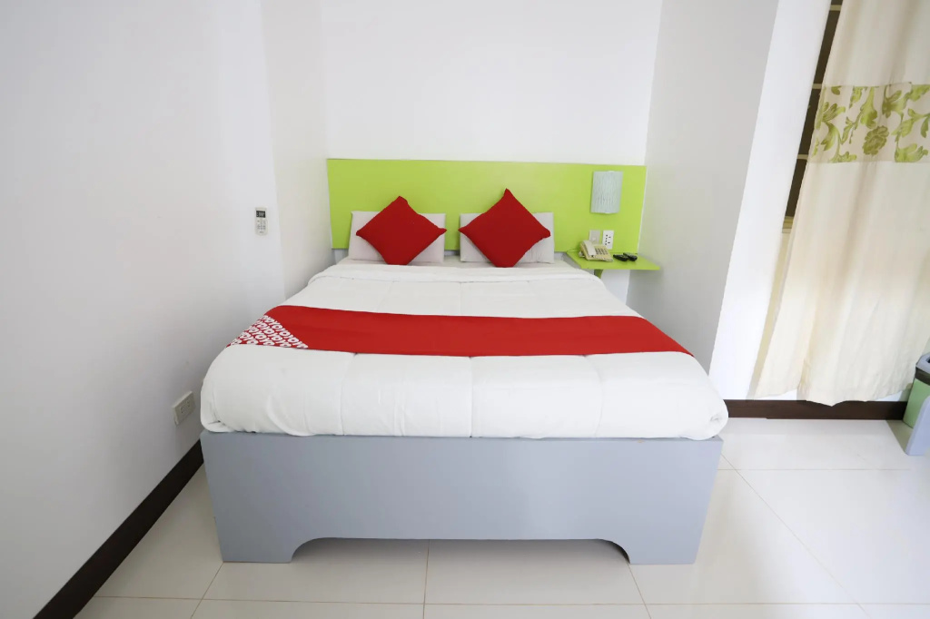 Superior Double room (full double bed)