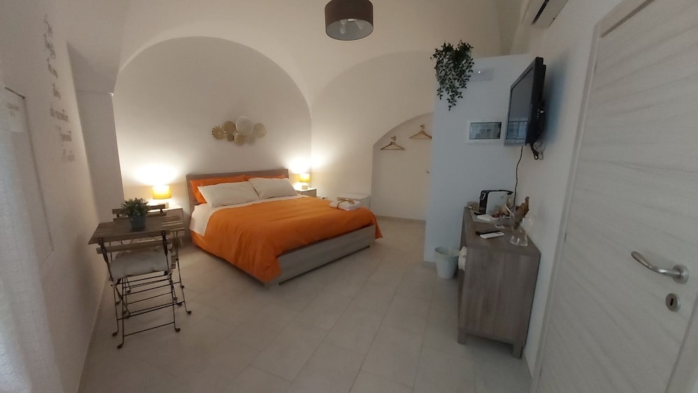 Il Vicolo — 4